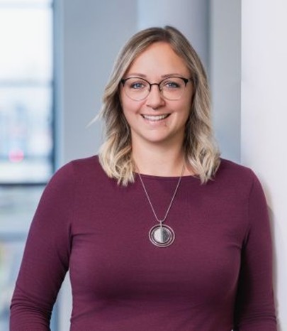 Foto der Recruiterin Frau Bettina Kletzmayr